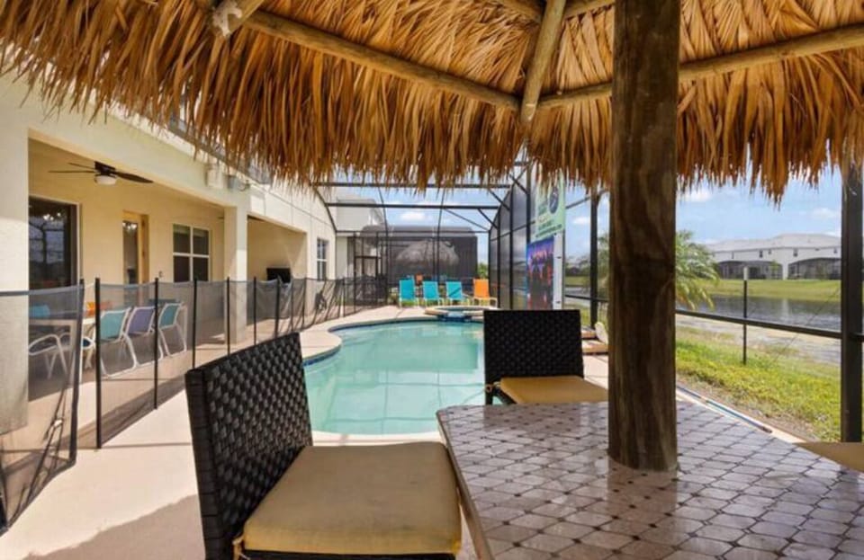 tiki bar