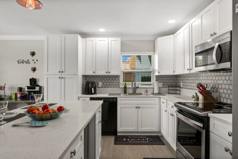 This Island kitchen has everything you count want to either cook that big meal or simply call for that reservation!