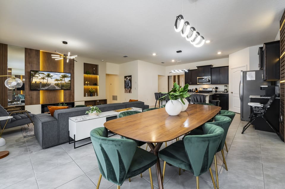 Alternative view of living area