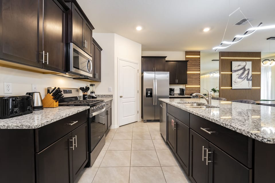 Fully equipped kitchen