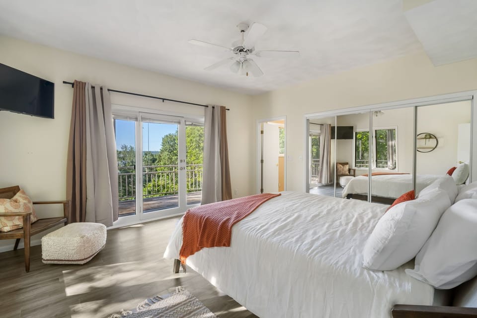 King size bed with firm mattress and Roku TV.