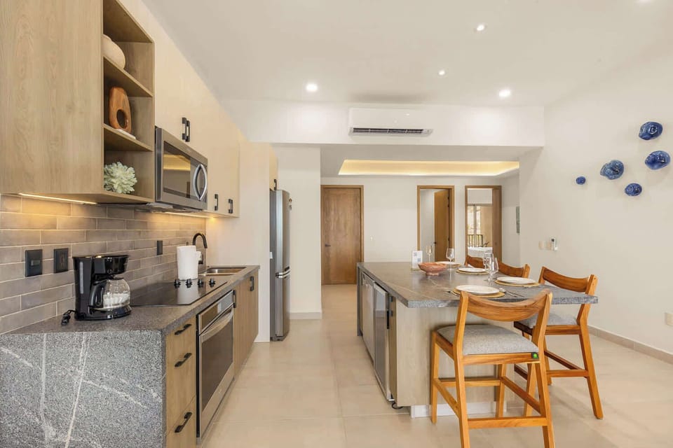 Modern Kitchen with a Homestyle Feel!
