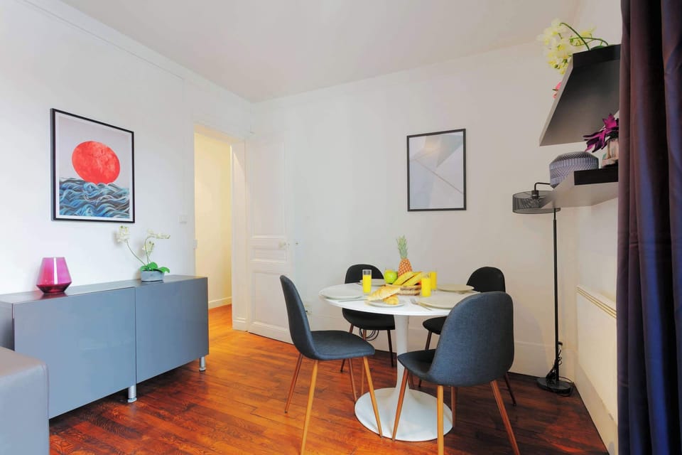 The dining area with table and chairs for 4