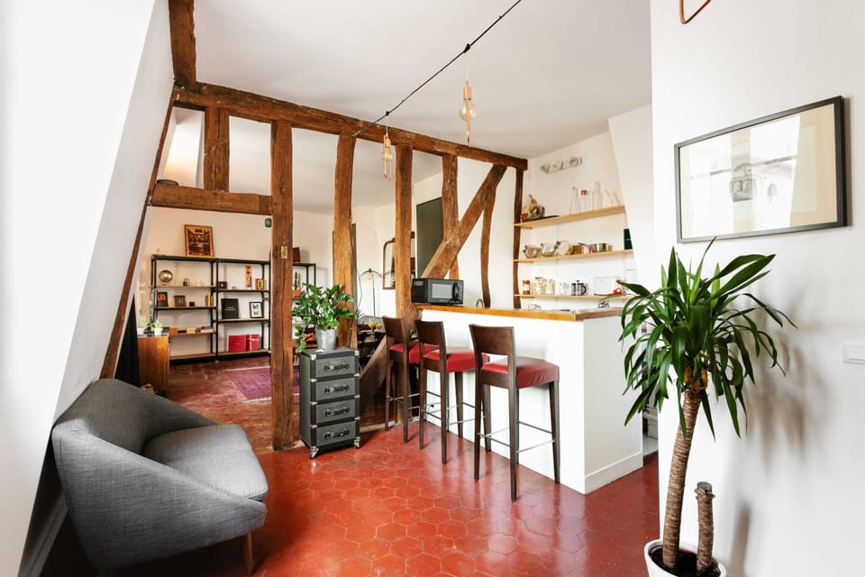 The kitchen and breakfast counter
