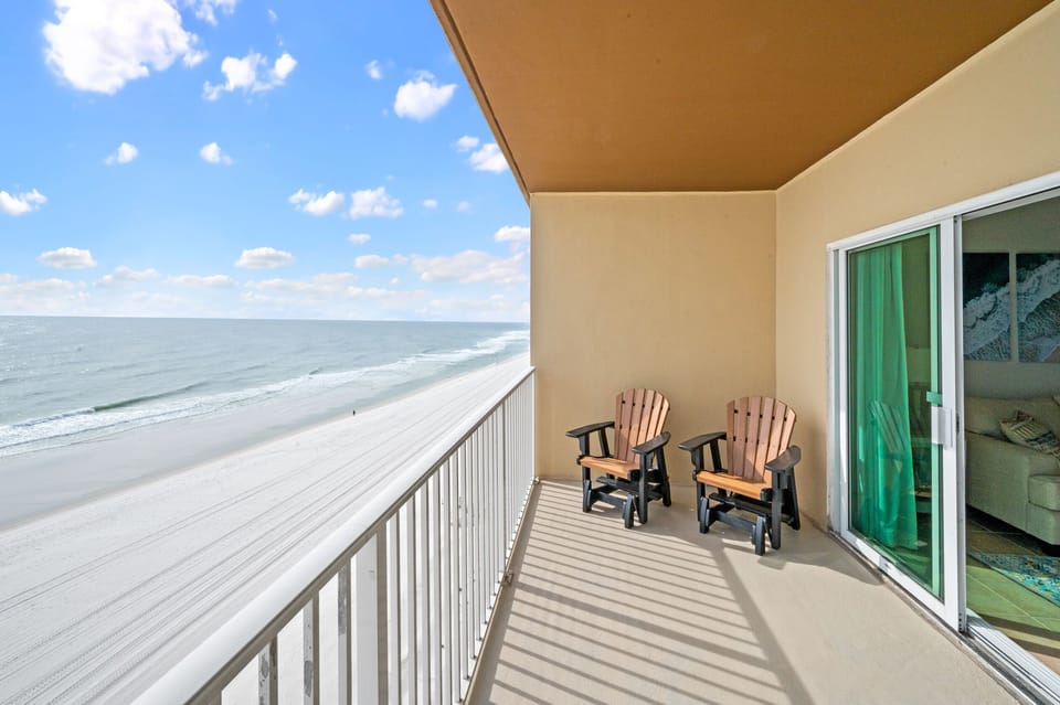 Large balcony with a wonderful view