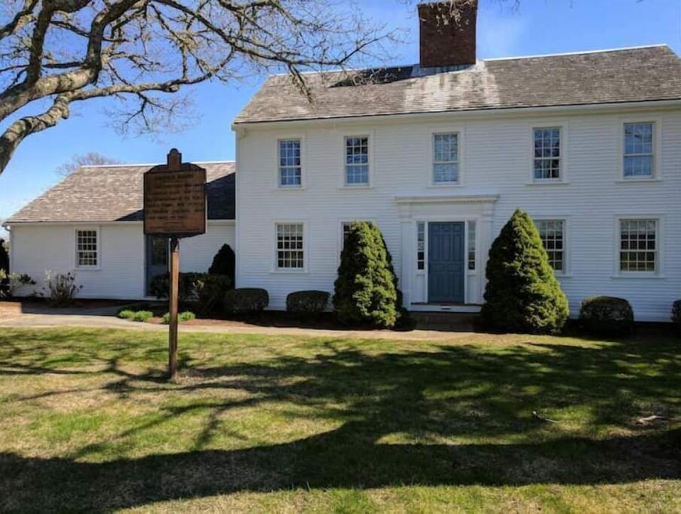House dates back to 1630s, was moved to Chatham from Hingham in early 1900s