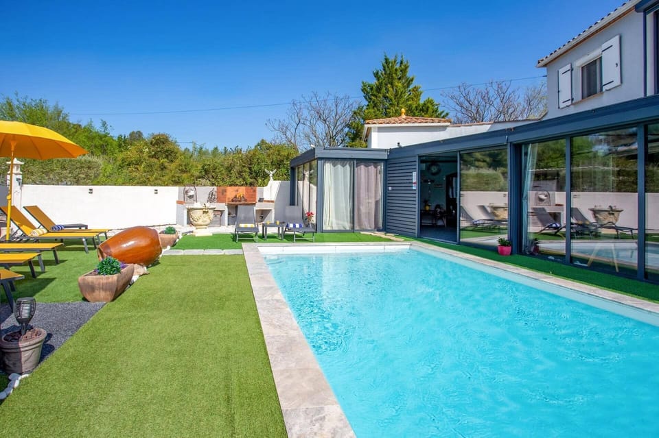 Villa Bohemienne image