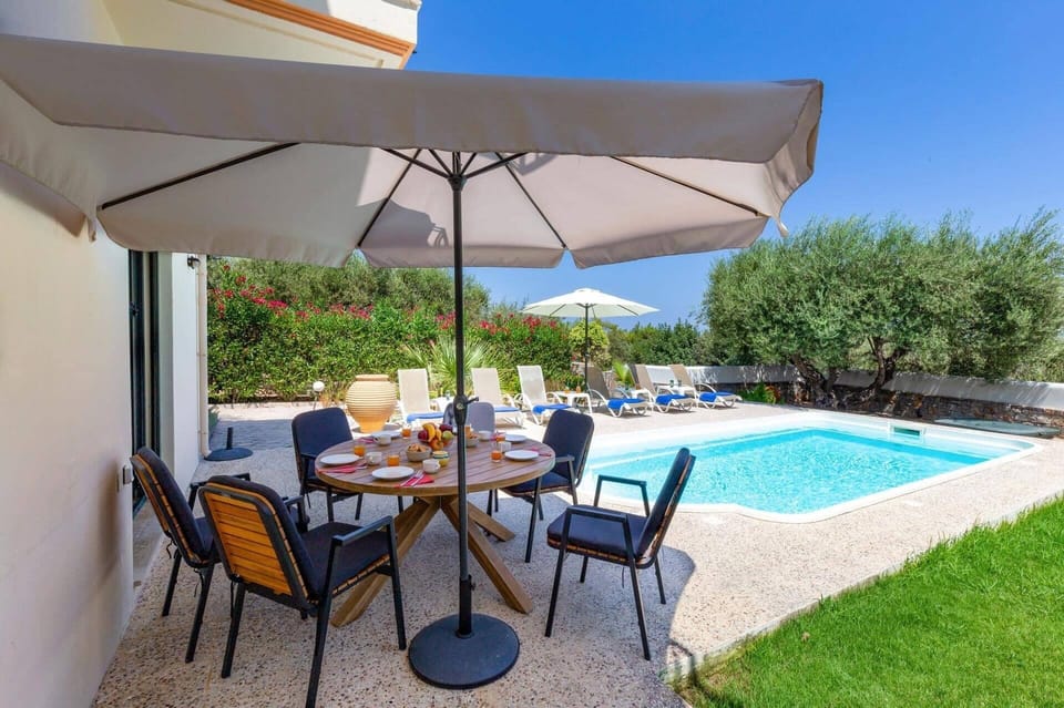 Villa Nefeli Green image