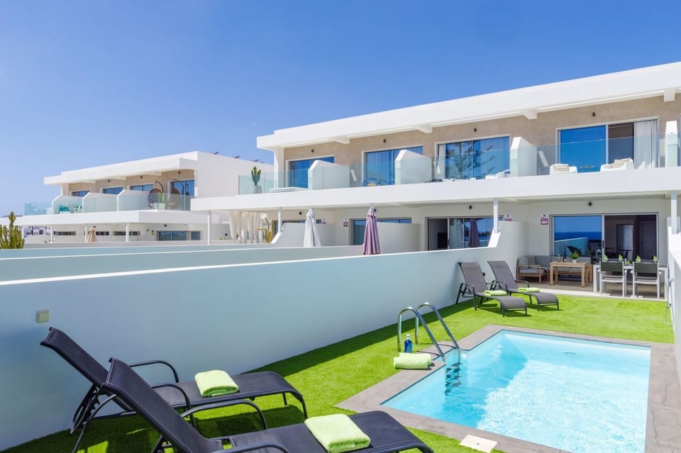 Villa Verde Blanca image