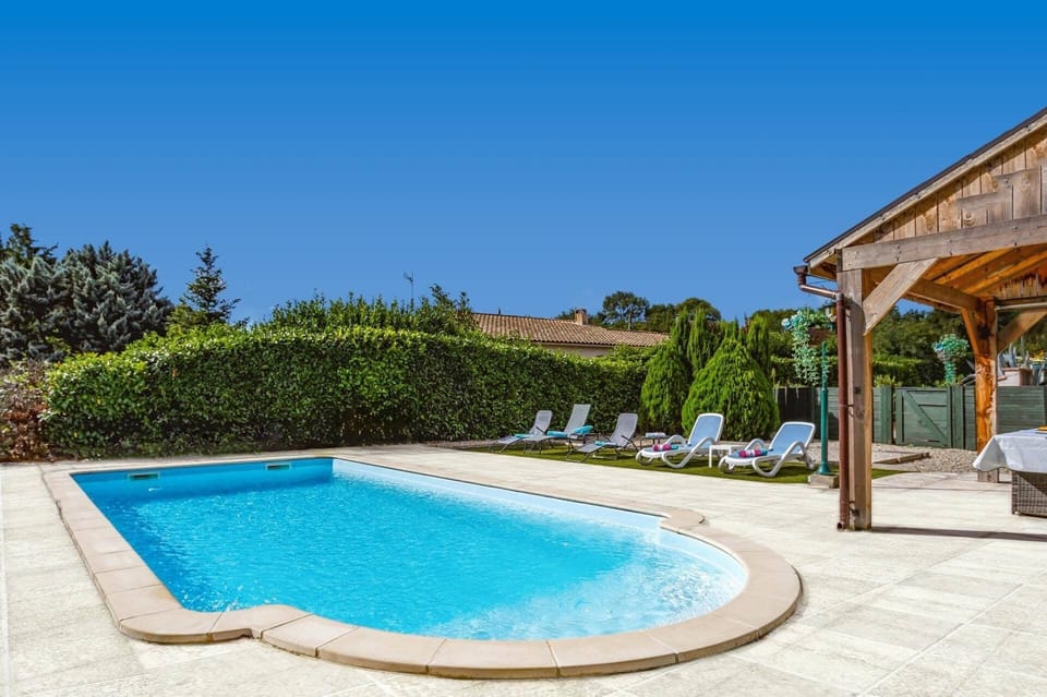 Villa De L'Ormeau image