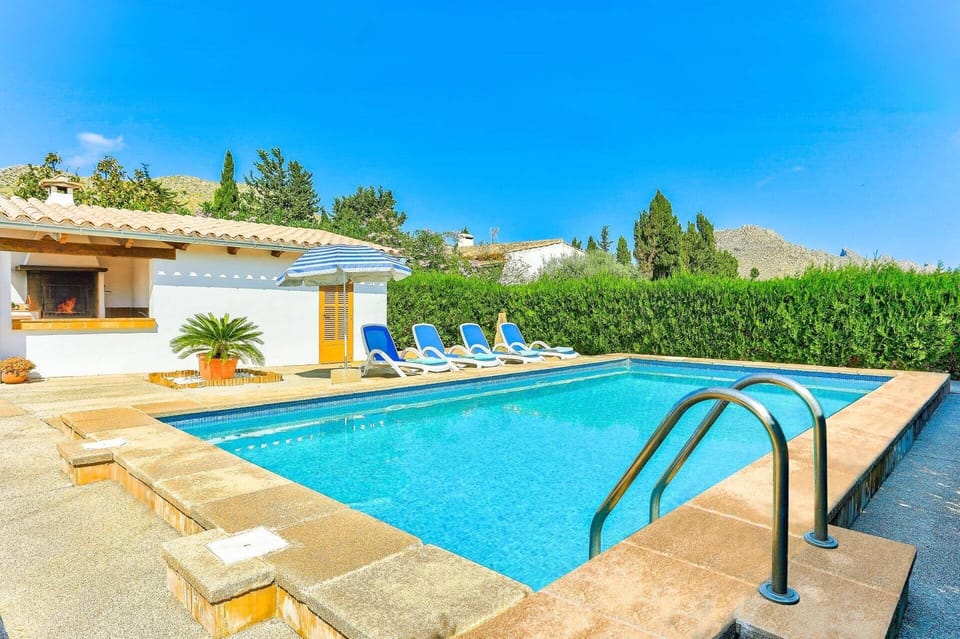 Villa Oliver image