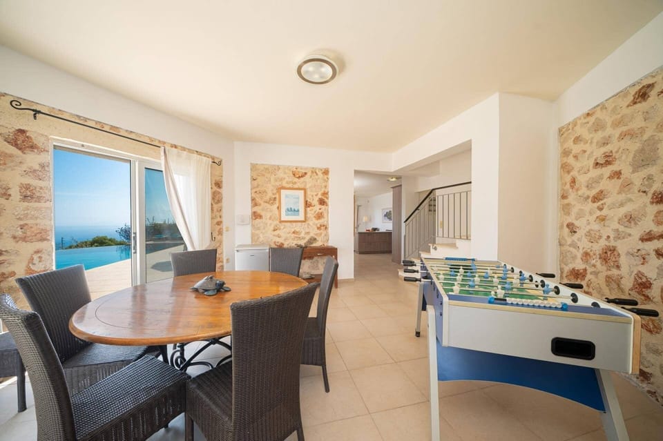 Villa Estiasi image