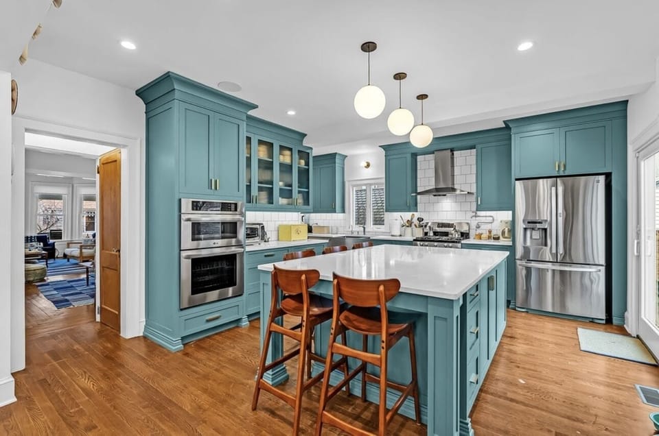 Kitchen with island that seats five