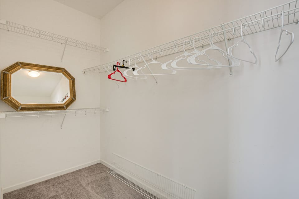 Walk-In Closet | Main Level