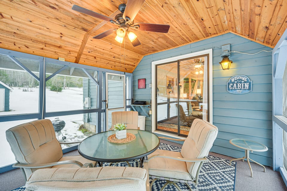 Screened Porch | Charcoal Grill