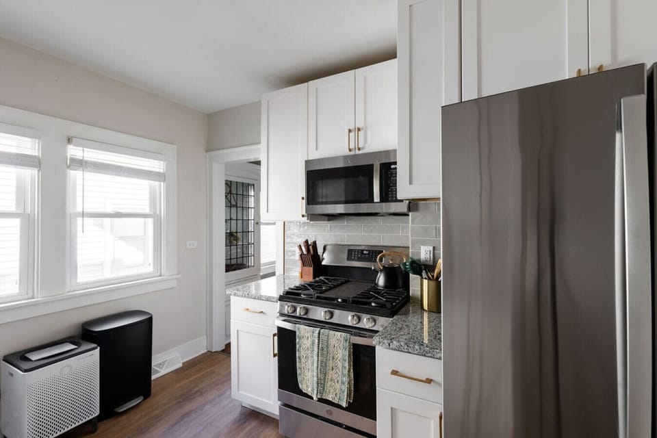 Prepare your favorite dishes in this fully equipped kitchen, furnished with all essential cooking utensils