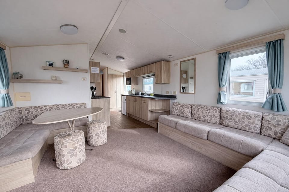 Secure your spot for an unforgettable getaway along the Yorkshire coastline and give your family something wonderful to look forward to. Book your 2026 UK getaway with 2cHolidays now