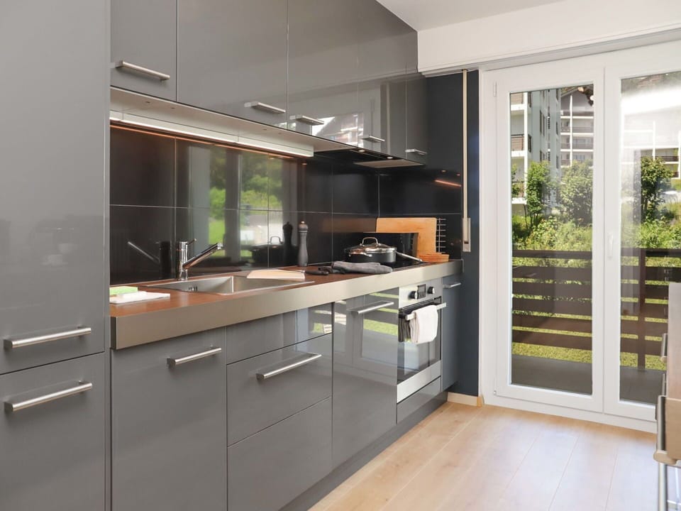 Countertop, Cabinetry, Tap, Sink, Kitchen Stove, Kitchen, Wood, Home Appliance, Kitchen Appliance, Chair