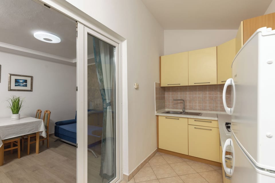 Kitchen and dining area