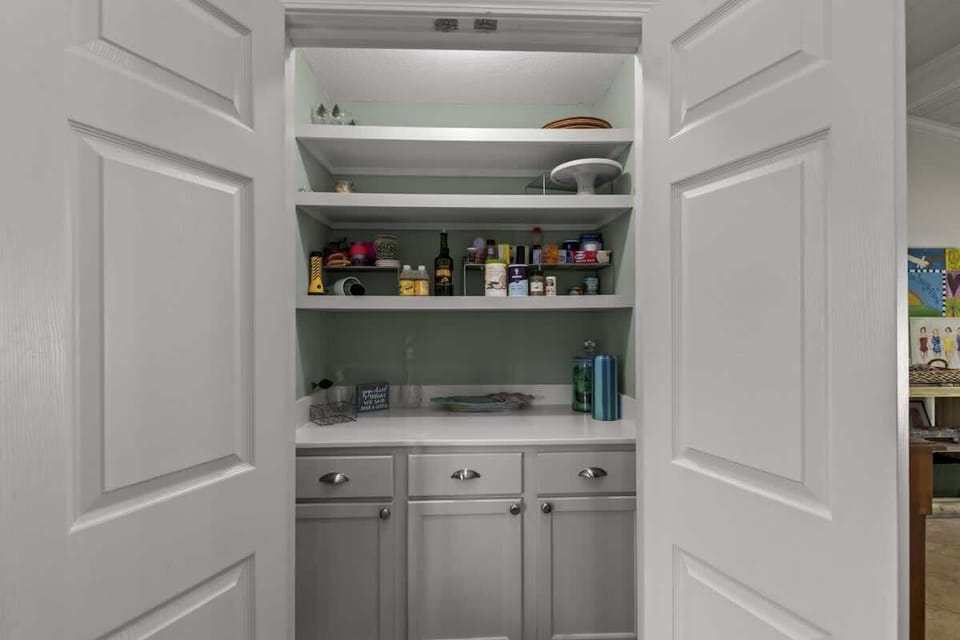 Mix your favorite beverage at the bar