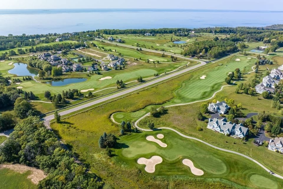 Experience the ultimate convenience and relaxation at our Club Cottages, nestled within the enchanting Horseshoe Bay Golf Club. Our exclusive collection boasts five elegant 2-bedroom, 2-bathroom condos, each featuring a cozy fireplace and a  whirlpoo