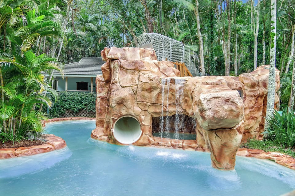 Pool _ Slide