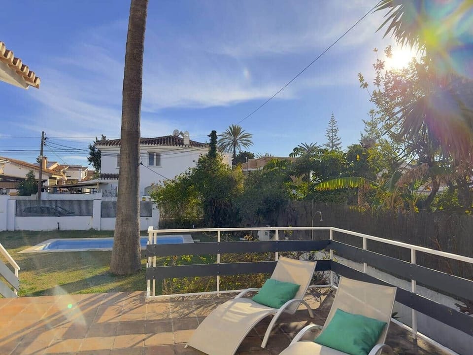 VILLA DEL SOL Beach Premium House Rincón de la Victoria Málaga HOMINGBOOK