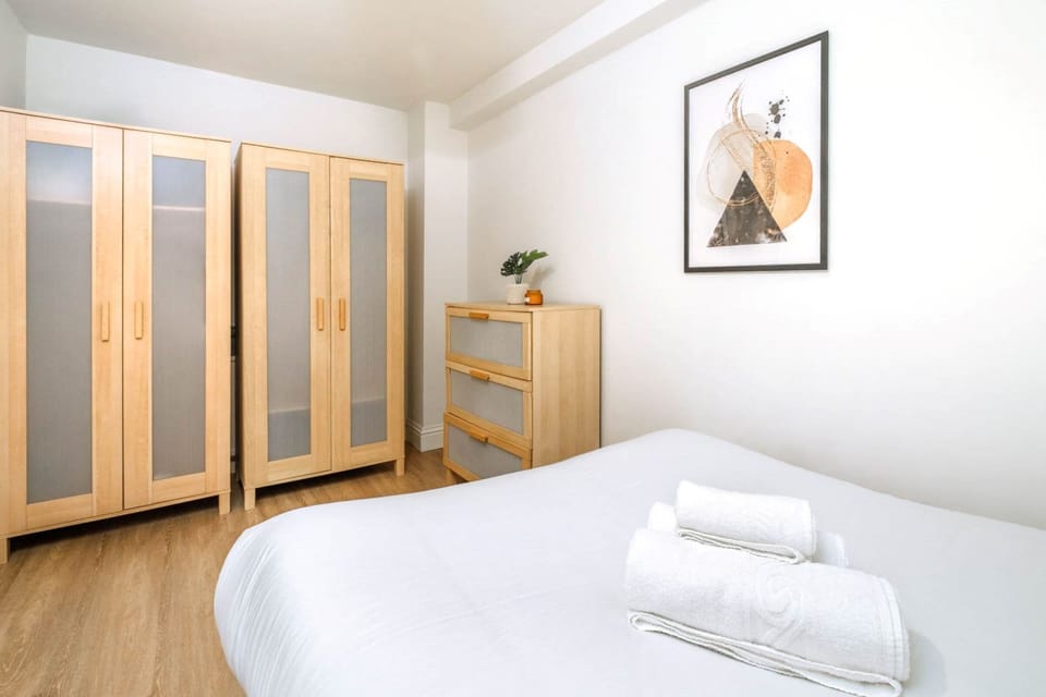 All bedding and linens are provided and you'll find the bed made on arrival