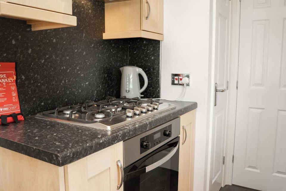 The Open Plan Living Space: great amenities make creating culinary masterpieces an easy task.