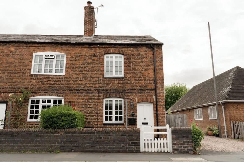 The Property: rural feels in the village of Christleton just outside of Chester, perfect for a city break.