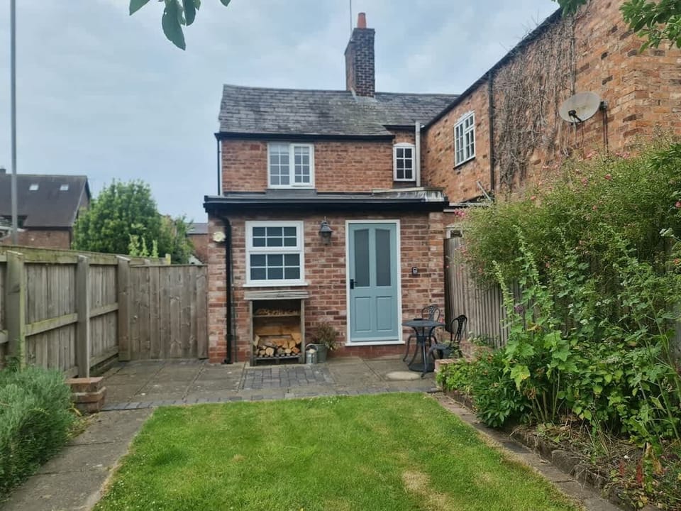 The Garden: step outside into the private garden, offering a lovely area where you can relax and enjoy a drink or meal alfresco.