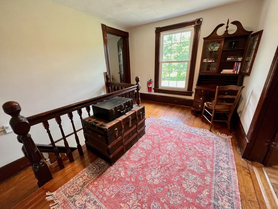 3 bedrooms on the 2nd level. 