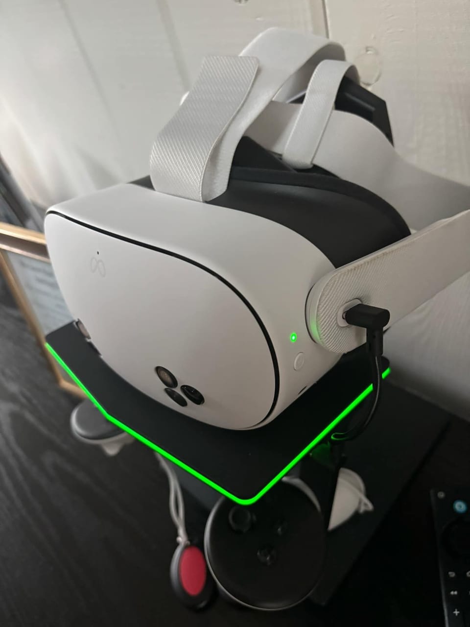 Meta Quest 3S Virtual Reality Headset