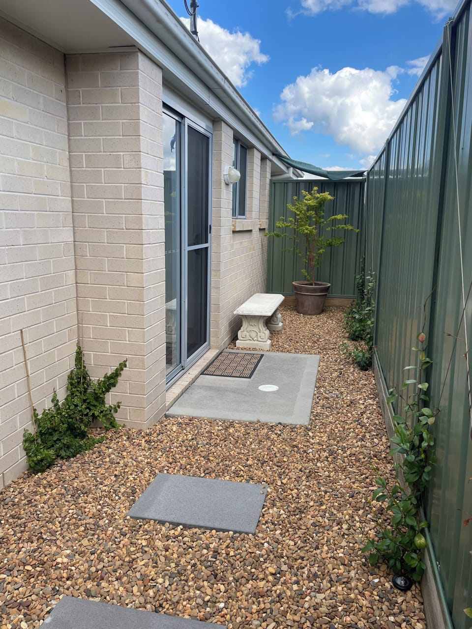 Entrance and seating area 