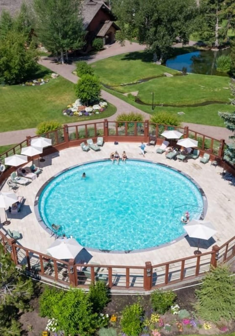 This is the hot tub at the Sun Valley Inn. Access to this hot tub is included with the Resort Amenity access that is part of your rental