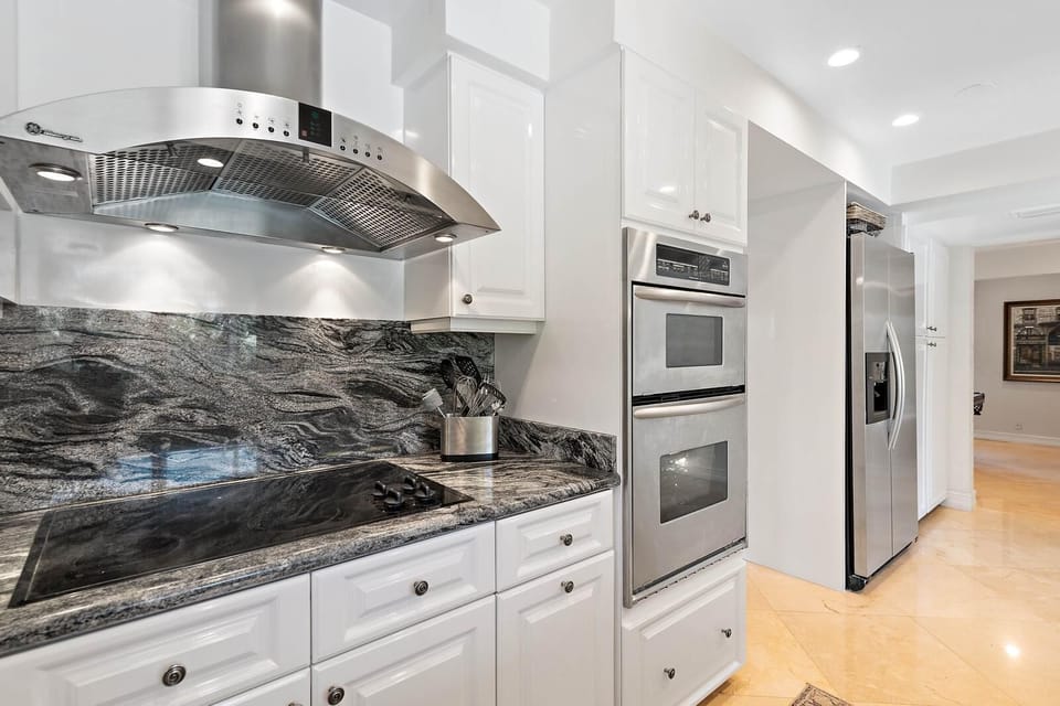 GOURMET KITCHEN!