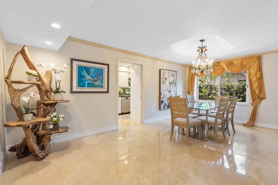 DINING AREA!