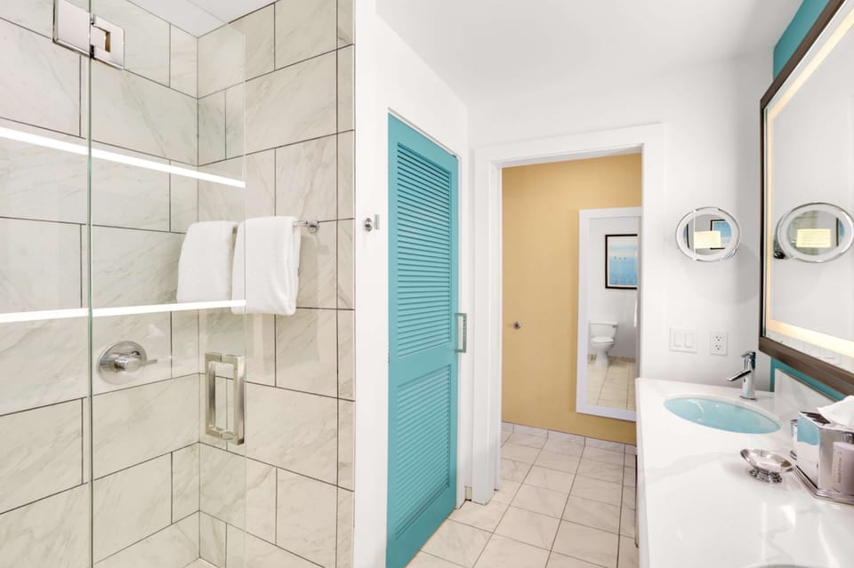 Standard King Bathroom