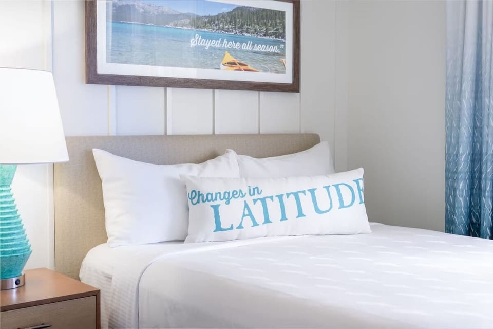 Unit with 2 Queen beds. Exact unit will be assigned upon arrival. Views, colors, and decor may vary.