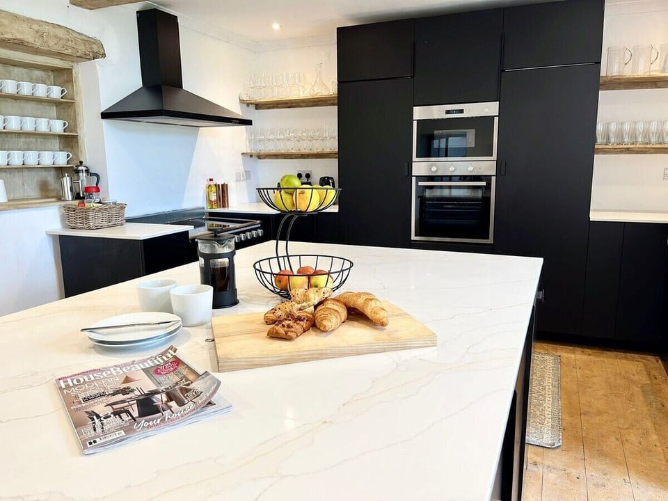 Kitchen Island 2