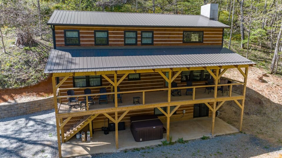 Only Cabin Rental Walkable to Boone!