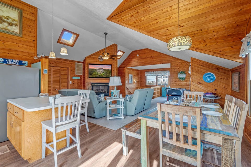 Surf or Sound Realty - 1191 - Avon Beach Dream - Dining Area -2