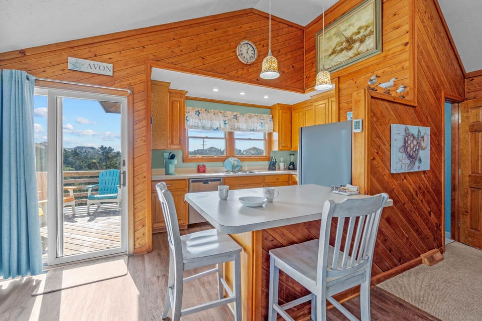 Surf or Sound Realty - 1191 - Avon Beach Dream - Dining Area -3