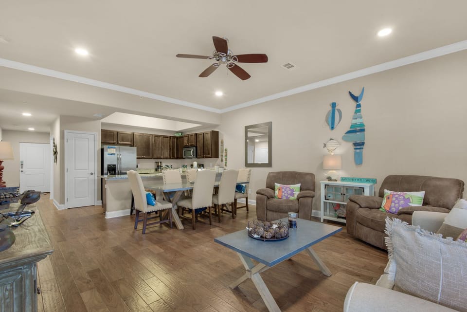 Living room to dining