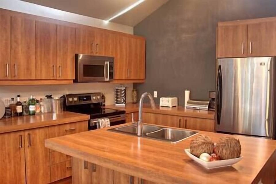 Well-equipped kitchen