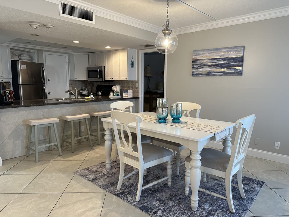 Full kitchen, coffee station & popcorn station . 2 bedroom  sleeps 6 maximum