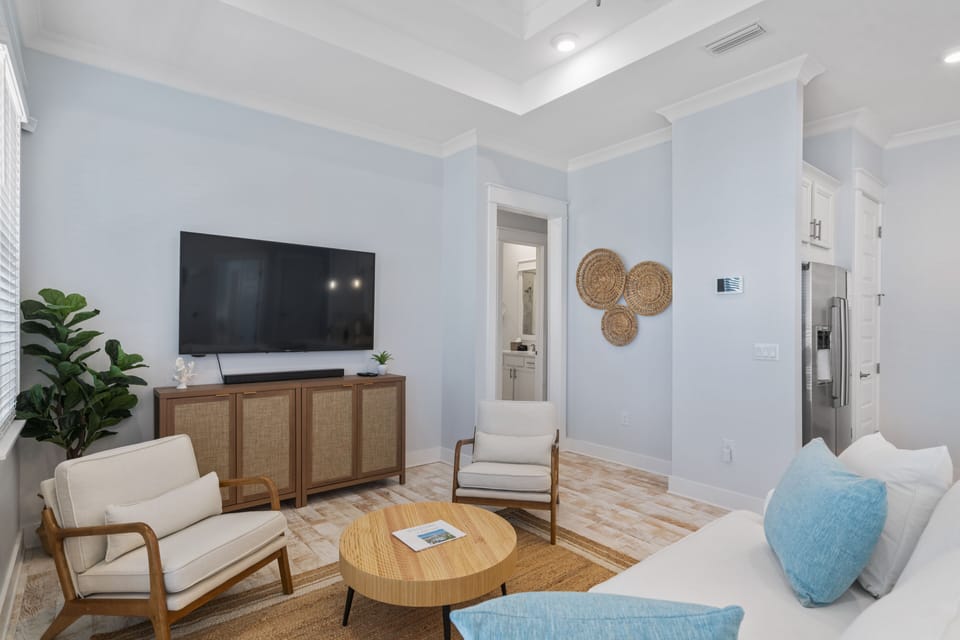 Stylish, beachy decor