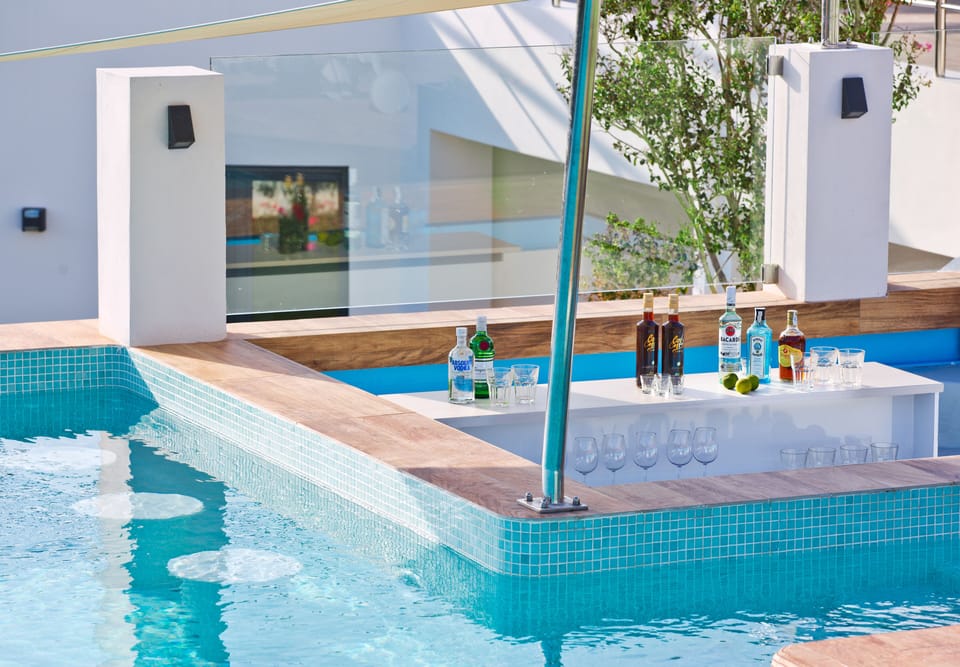 Private pool bar.