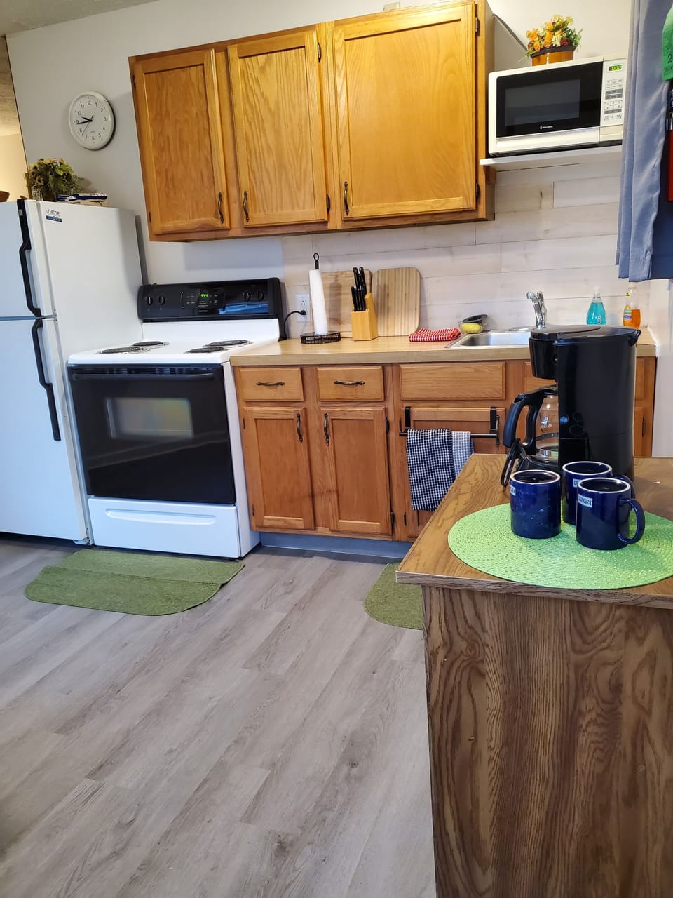All electric kitchen with full size appliances
