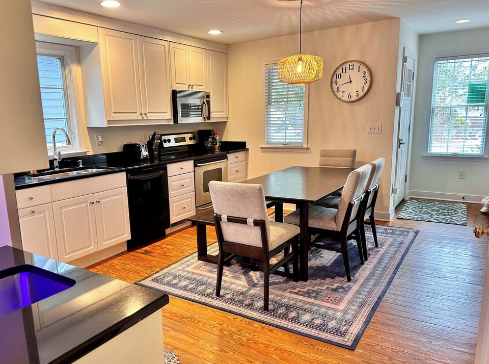main house kitchen 2